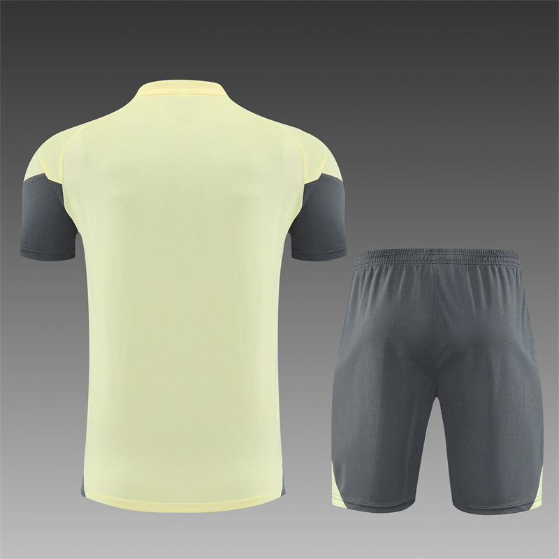 Kit entrenamiento Real Madrid 25/26