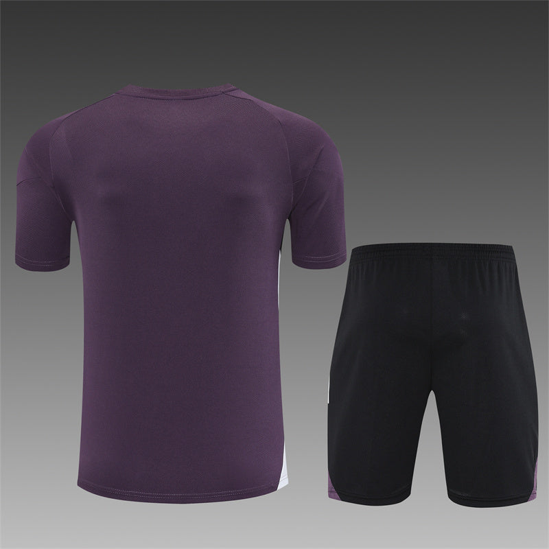 Kit entrenamiento Manchester United 25/26