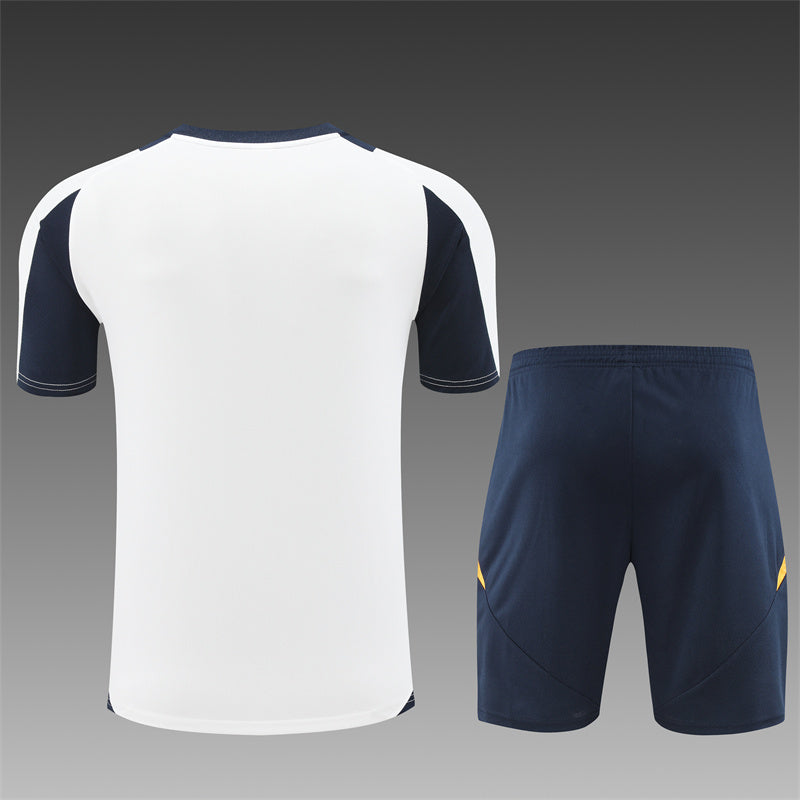 Kit entrenamiento Real Madrid 24/25