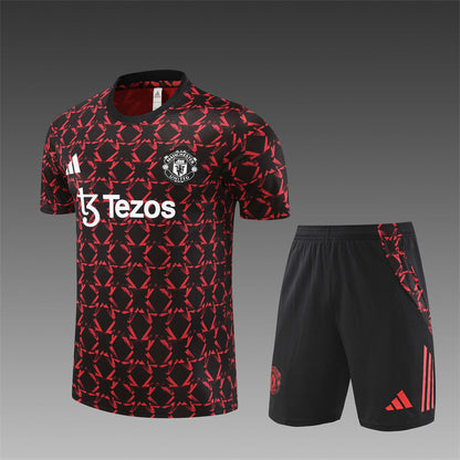 Kit entrenamiento Manchester United 24/25