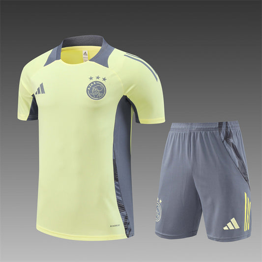 Kit entrenamiento Ajax 24/25