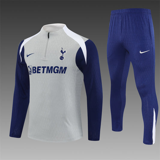Tottenham 25/26 (entrenamiento)
