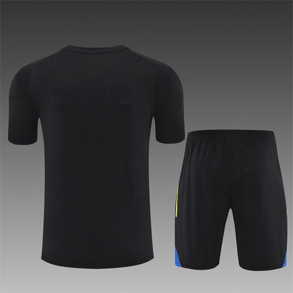 Kit entrenamiento Manchester United 25/26
