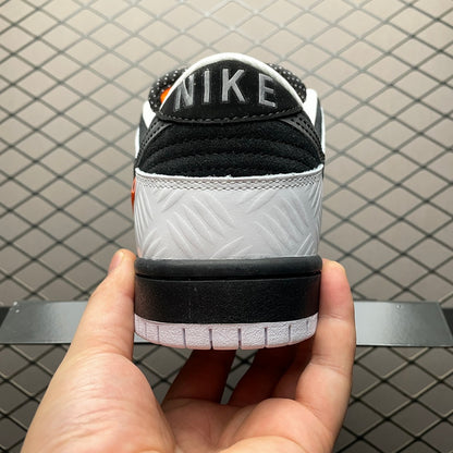 Nike Dunk Low FD2629-100